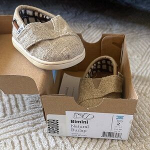 TOMS Kids Burlap Slip-On Sneakers in Natural